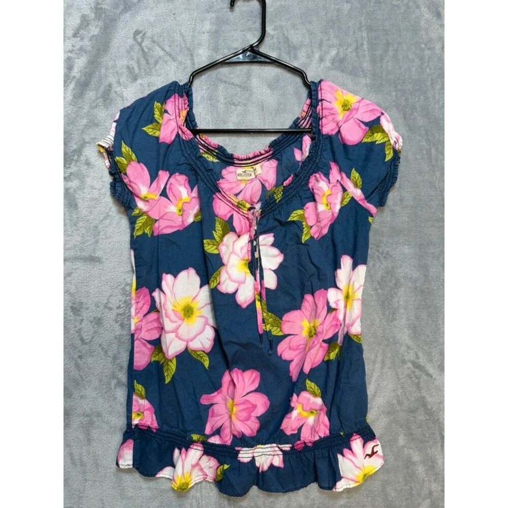 Hollister Womens Floral Blouse Top Blue Pink Short Sleeve Size Medium